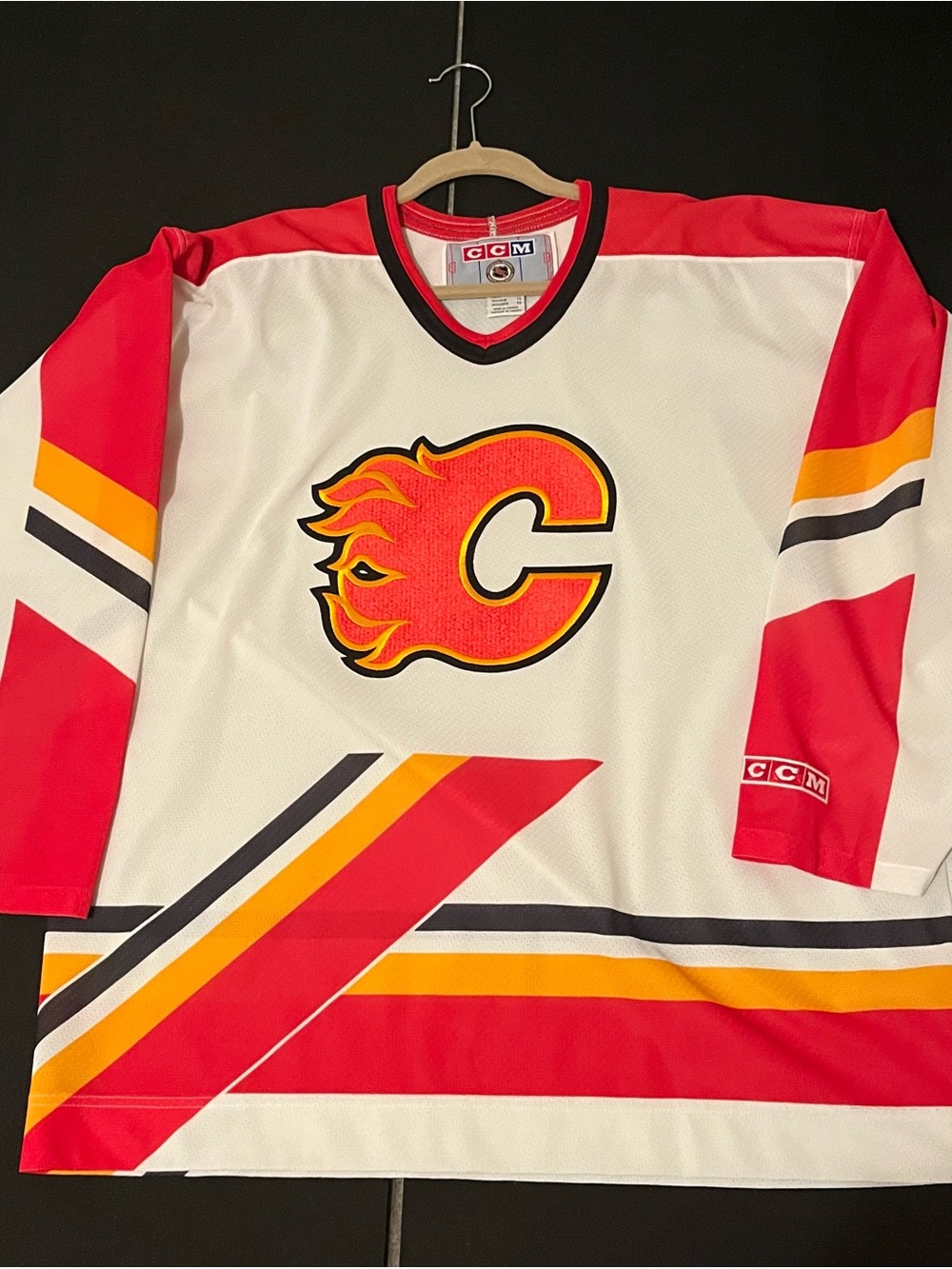 CCM Vintage Calgary Flames Hockey Jersey XL